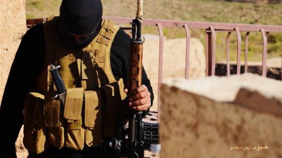محرر فيديوهات داعش: أعيش حياة نموذجية وأتمنى الموت "شهيداً"