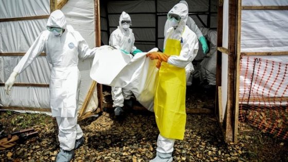 عدد ضحايا فيروس إيبولا يتجاوز الخمسة آلاف