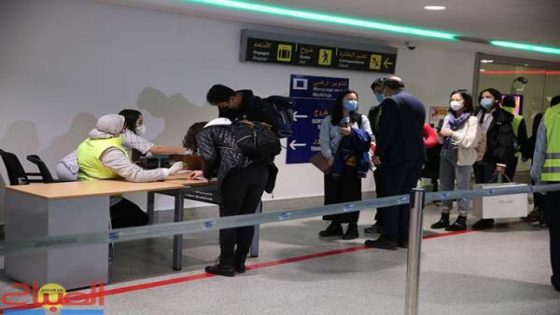 توقف جزائريين للاشتباه في تورطهما في تزوير وثائق سفر أجنبية