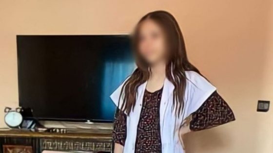 التحقيق في قضية منع تلميذة من دخول المدرسة بسبب لباسها